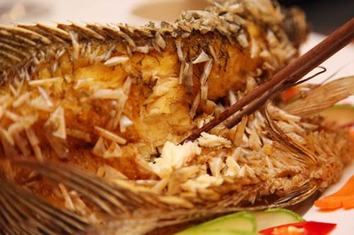 Cá tai tượng thịt dai, thơm, rất lý tưởng cho món cuốn bánh tráng